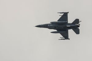 F-16
