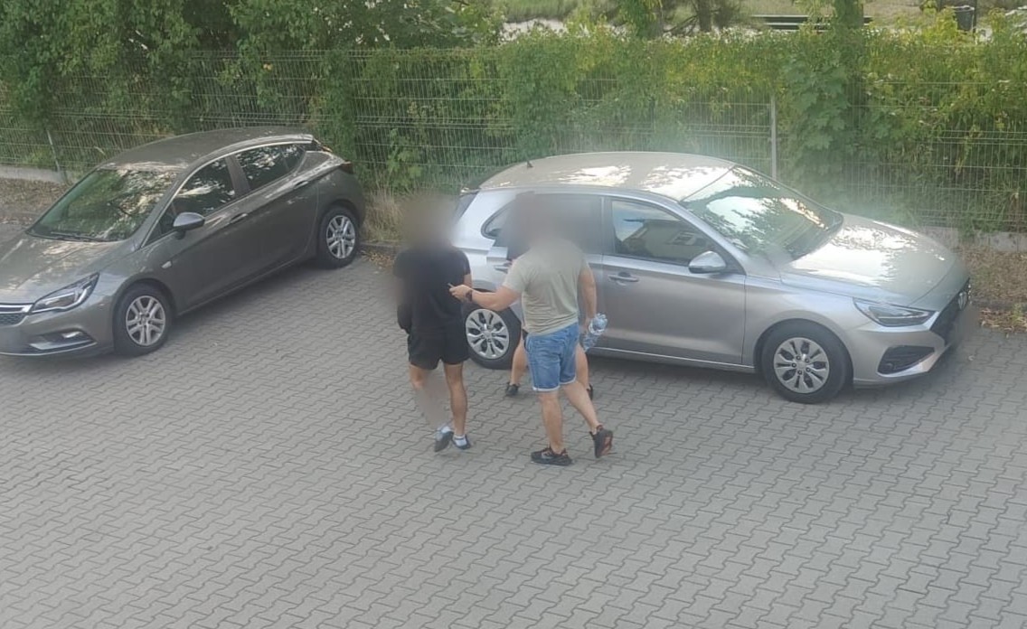 Policja zatrzymała podejrzewanych o brutalne pobicie Ukraińców we Wrocławiu. „Byli notowani”