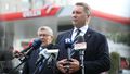 Przemysław Czarnek podczas konferencji prasowej przed stacją Orlenu