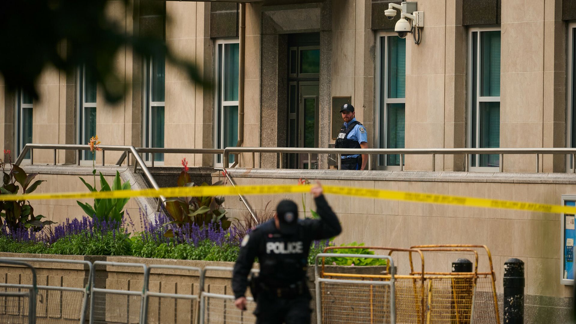Ostrzelano konsulat USA w Toronto. Policja wstrzymała pościg