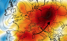 Anomalia temperatury na poziomie ciśnienia 850 hPa 04.08