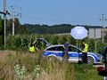 Służby w miejscu upadku niezidentyfikowanego obiektu w okolicach miejscowości Tarnawa-Kolonia