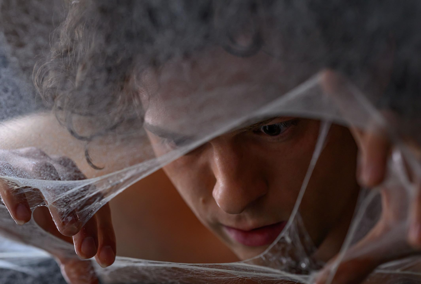 Spider-Man Całkiem nowy dzień - TomHolland - kadr z filmu Marvela