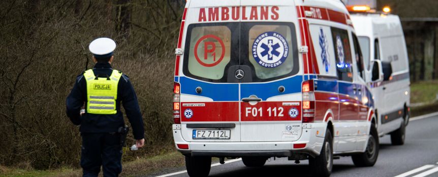 Policja i ambulans (zdjęcie ilustracyjne)