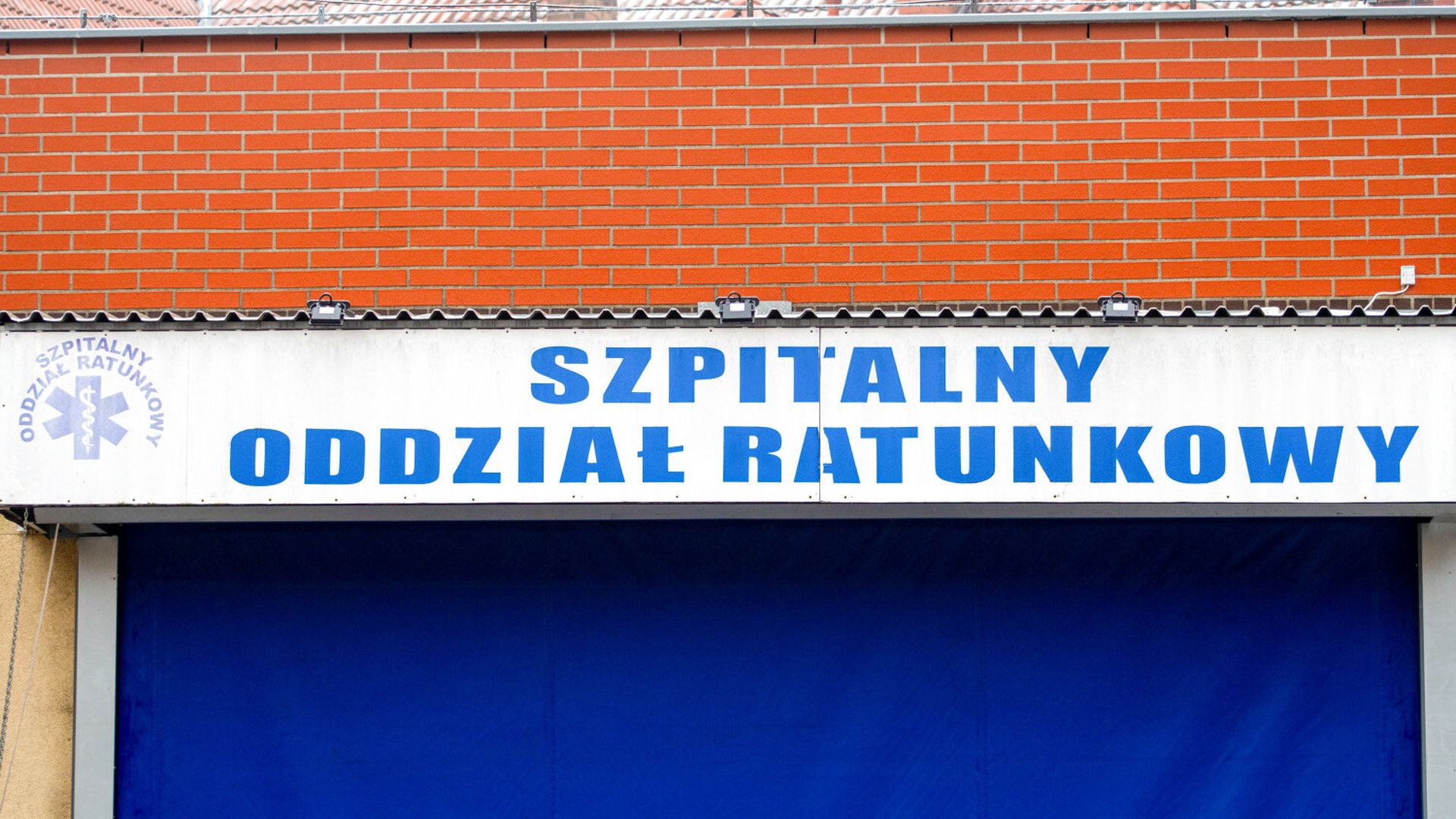 Lekarz zarządza SOR-em częściowo zdalnie. Drugi etat ma w placówce 300 km dalej