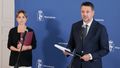  Izabela Marcewicz-Jendrysik i Rafał Trzaskowski