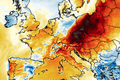 Anomalia temperatury mierzona na wysokości 2 m nad powierzchnią gruntu 16.08 (ECMWF)
