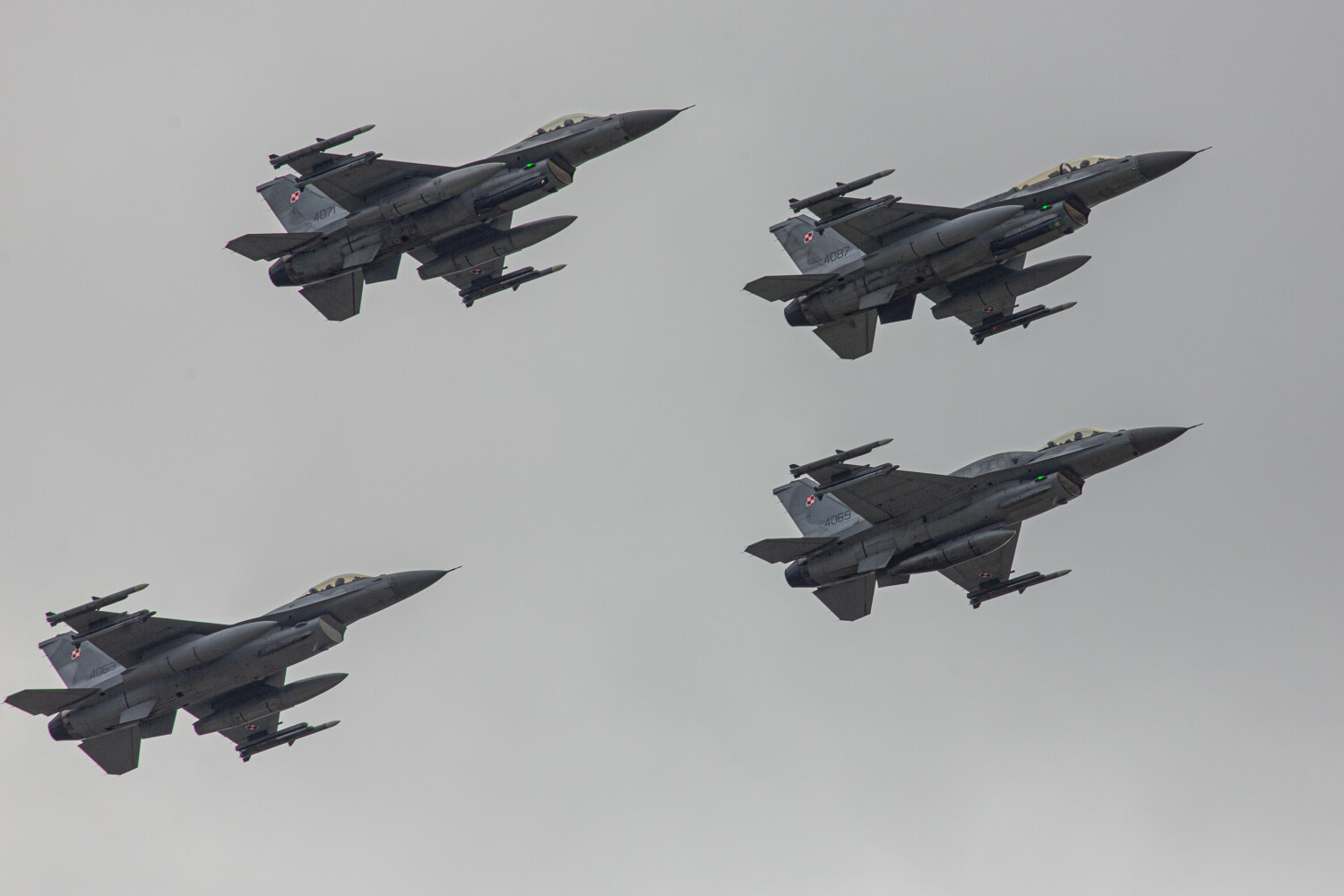 Myśliwce NATO zestrzeliły drona. Alarm na Łotwie i w Finlandii