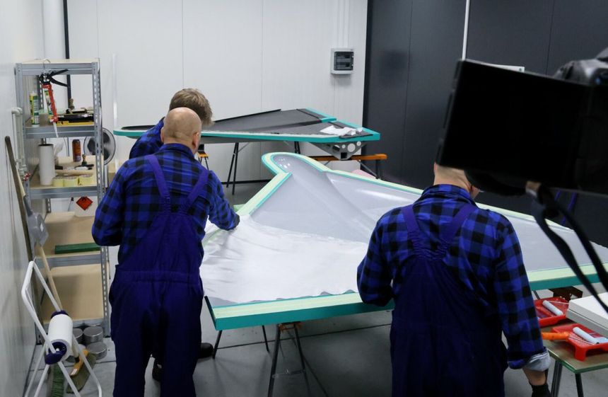 Prezentacja linii produkcyjnej bezzałogowych powietrznych systemow uzbrojenia w zakładzie spółki Hornet - Polskie Drony [zdjęcie ilustracyjne] 