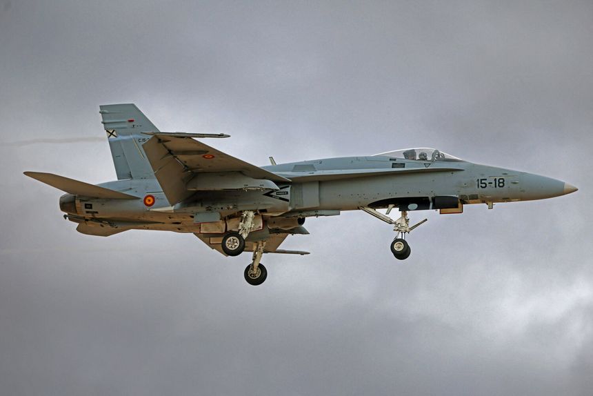 Myśliwiec F-18