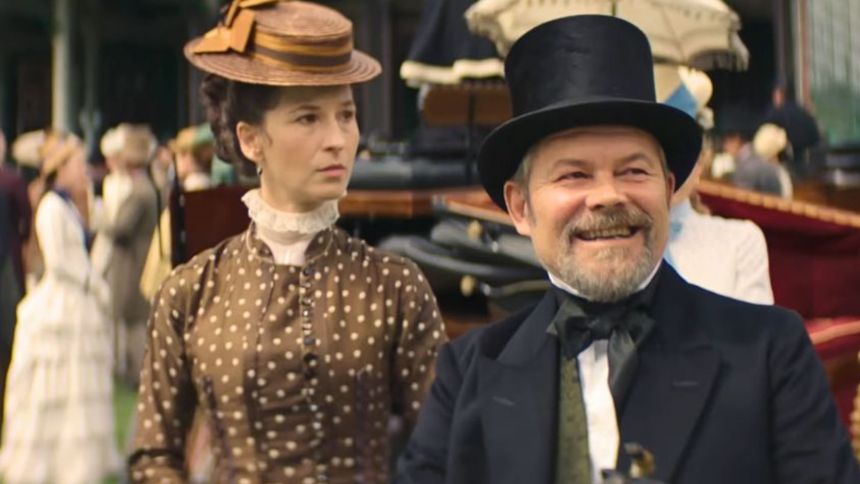 Lalka - kadr z serialu Netfliksa