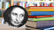 Pisarka Natalia Gałczyńska, w tle książki z kolorowymi okładkami