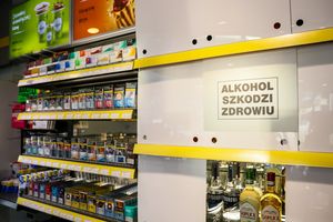 alkohol i papierosy w sklepie