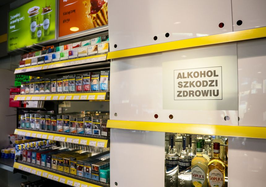 alkohol i papierosy w sklepie