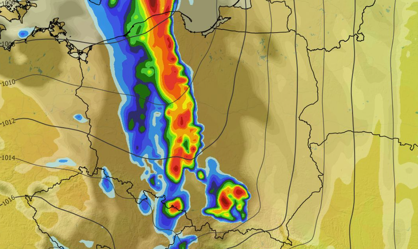 Chwilowe natężenie opadu, zachmurzenie, temperatura i ciśnienie 29.08 