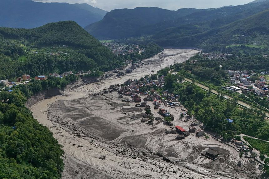Nepal, lawina błotna