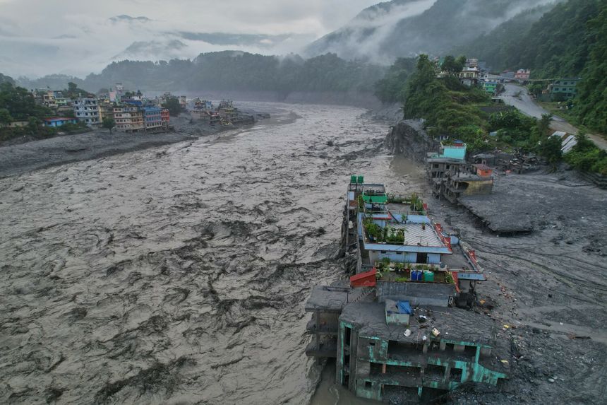 Nepal po powodzi