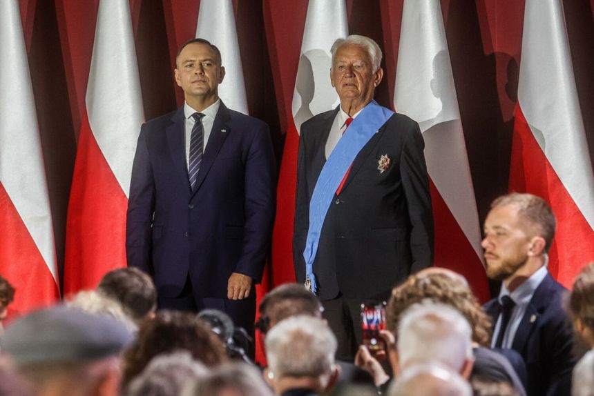  Karol Nawrocki odznaczył Krzysztofa Wyszkowskiego Orderem Orła Białego