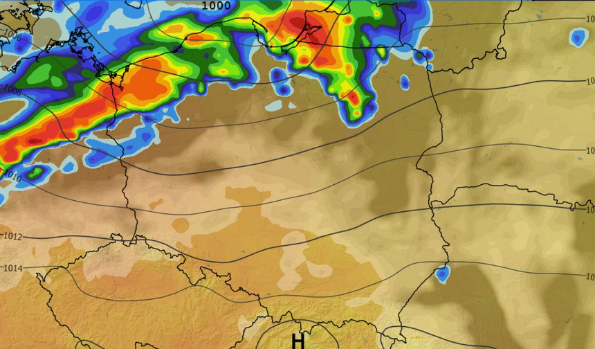 Chwilowe natężenie opadu, zachmurzenie, temperatura i ciśnienie 04.09 (ECMWF)