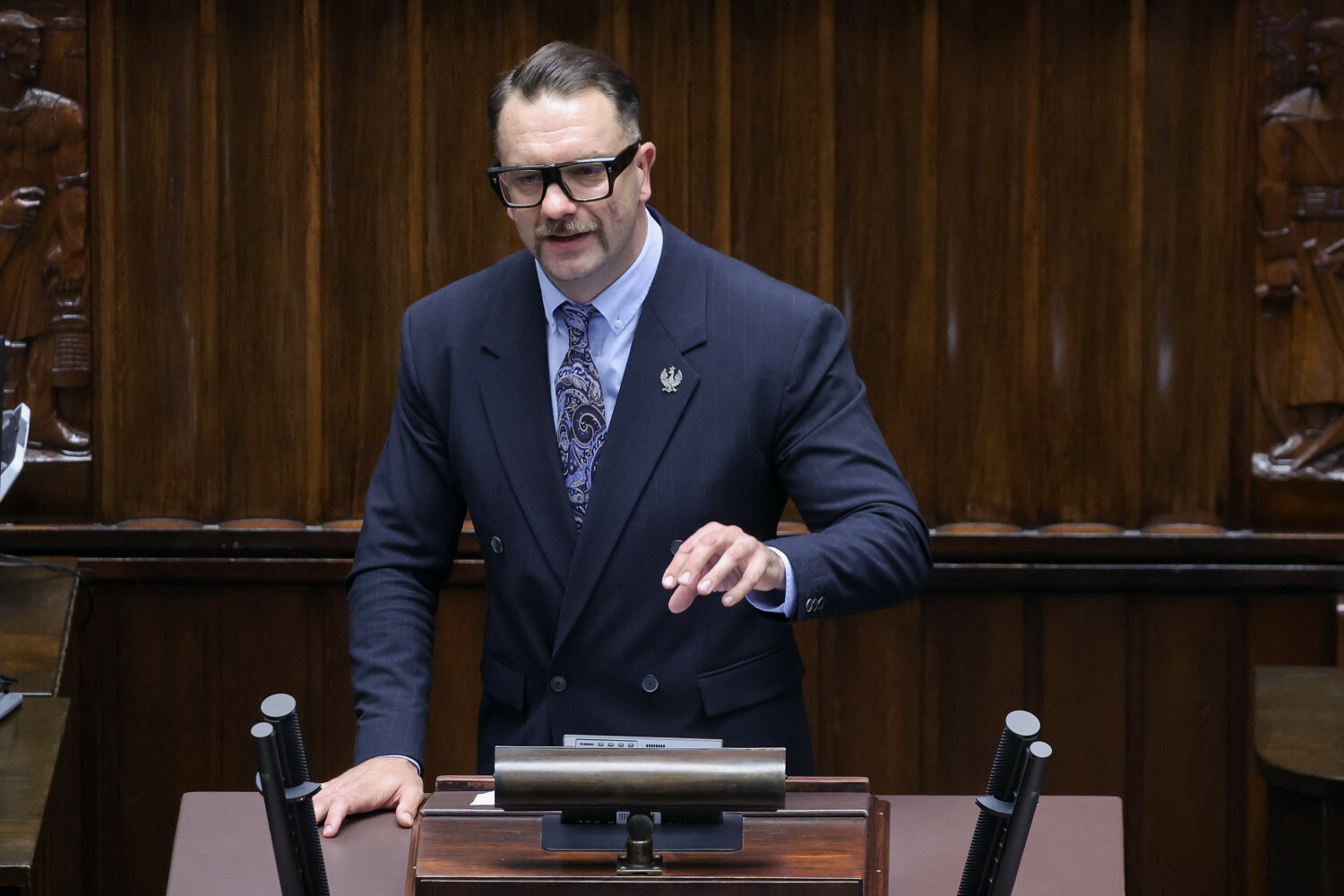 Łukasz Mejza przekonuje, że nie stracił prawa jazdy. „Bzdura. Same kłamstwa”