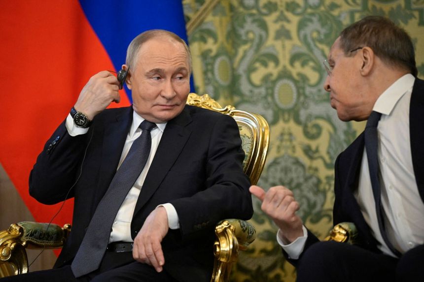 Władimir Putin i szef MSZ Rosji Siergiej Ławrow