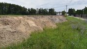 Hałda ziemi na jednej z działek na Mazowszu