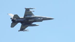 F-16