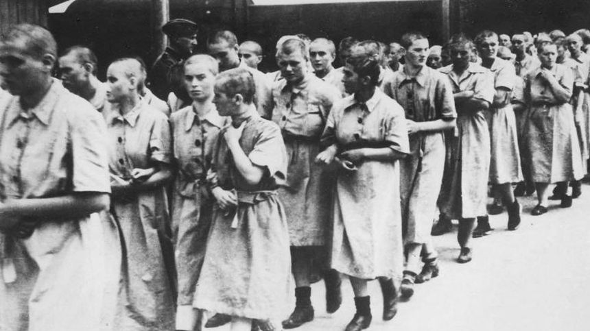 Maj 1941 roku. Kobiety uznane za 