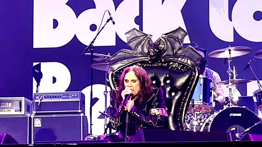 Ozzy Osbourne podczas koncertu Back to Beginning