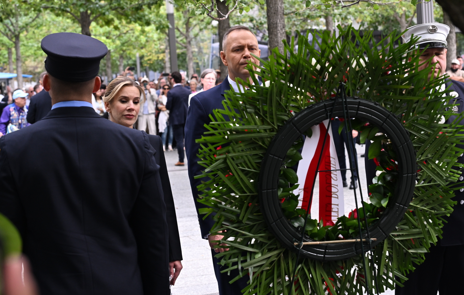 Karol Nawrocki z żoną w Nowym Jorku. Symboliczny gest pary prezydenckiej