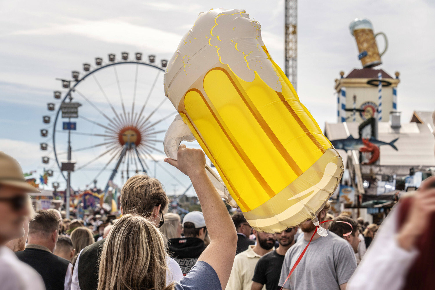 Polak zaatakowany podczas Oktoberfest. „Uniósł go i rzucił nim o ziemię”