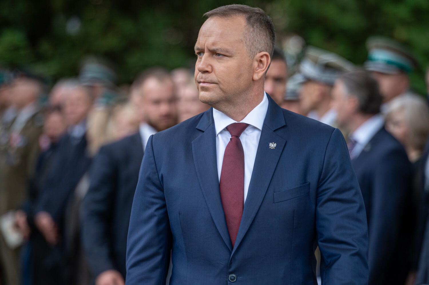 Ranking zaufania. W nowym sondażu przewaga Nawrockiego stopniała niemal do zera