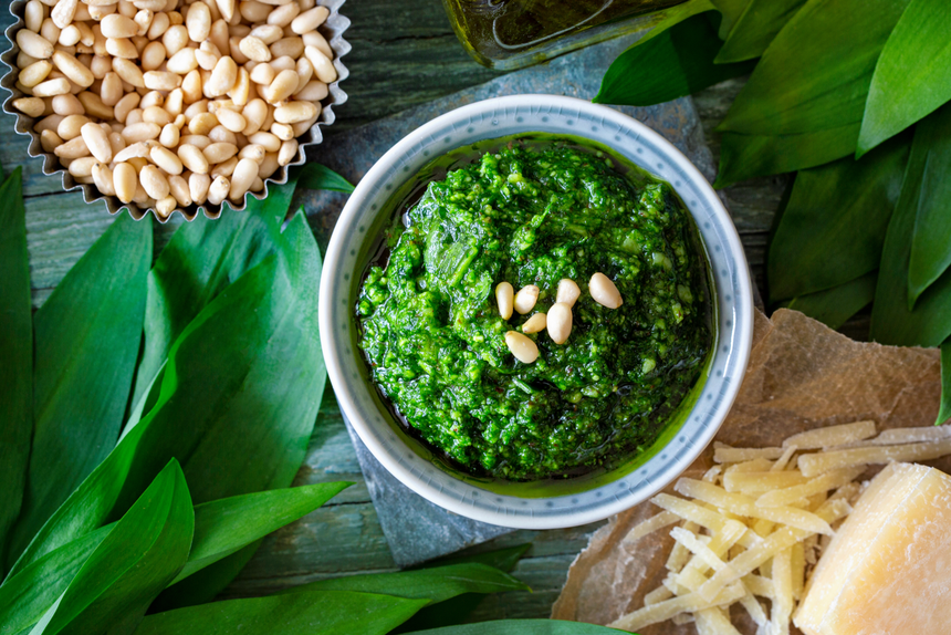 pesto z czosnku niedźwiedziego
