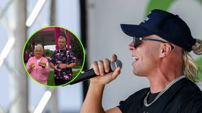 SKolim z mikrofonem śpiewa na scenie, obok zdjęcie kobiety z jedzeniem i chłopakiem.