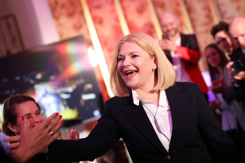 Monika Piątkowska podczas wieczoru wyborczego