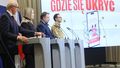 Konferencja prasowa na temat nowej aplikacji z mapą punktów schronienia w 2025 r.