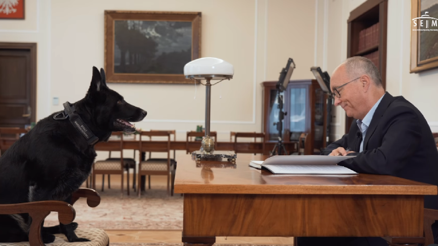 Czarzasty pożegnał psa straży marszałkowskiej