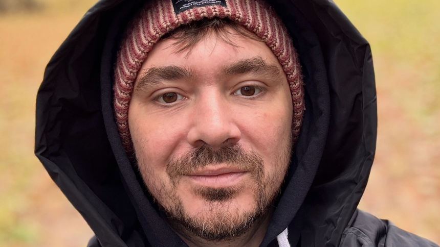 Wraca afera Daniela Martyniuka w samolocie. „Tato odciął mnie od pieniędzy”