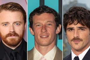 Jack Lowden, Callum Turner, Jacob Elordi. Trzech mężczyzn o różnych fryzurach i stylizacjach, każdy na osobnym tle.