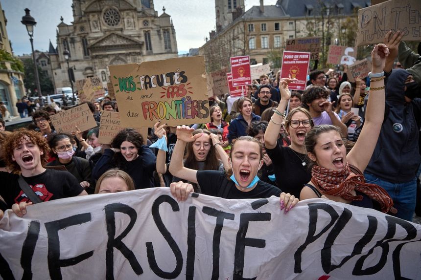 Protesty uczniów we Francji
