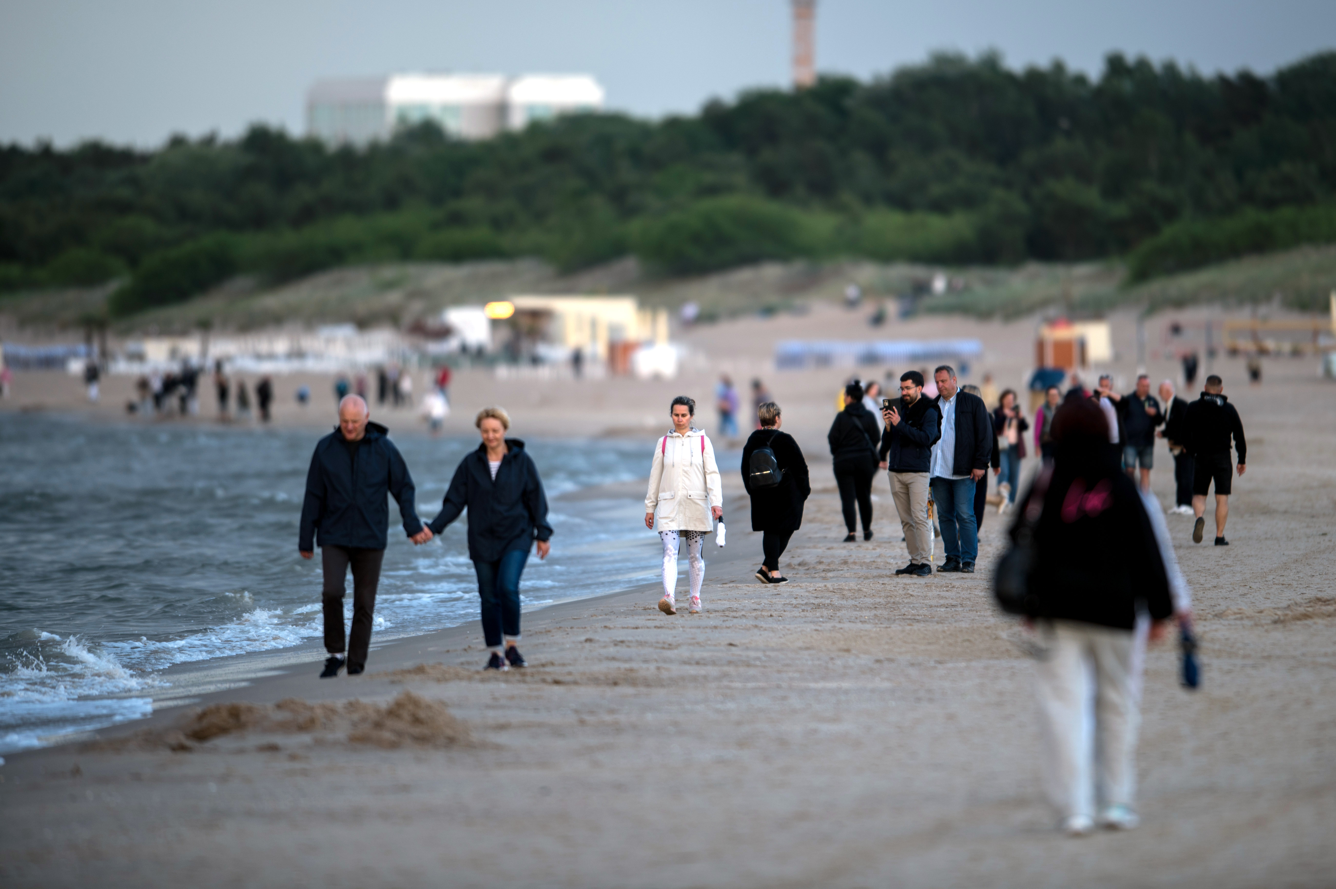 Turyści szturmują Bałtyk. Jeden kurort hitem. „Najlepsza jesień od dekady”