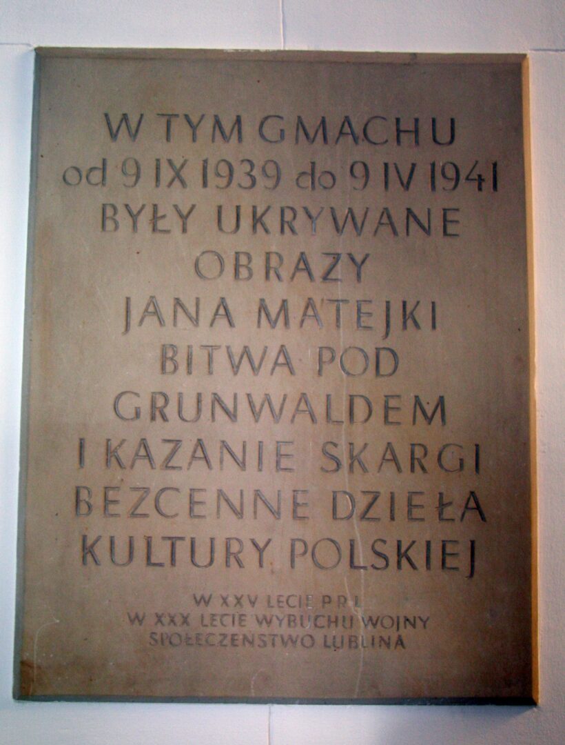 Dyrektor Rolla tłumaczy do ustawą dekomunizacyjną