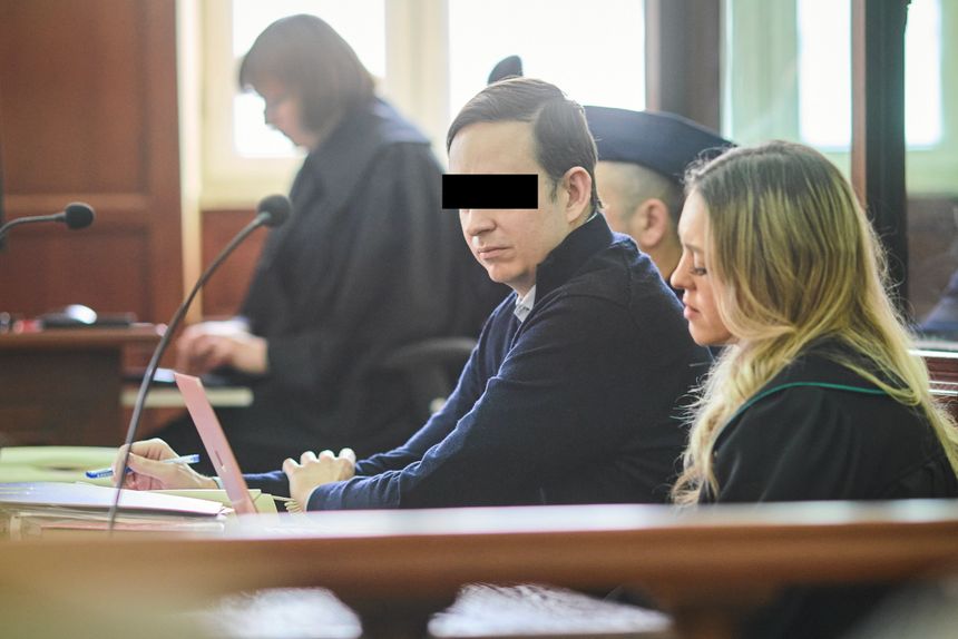 Oskarżony Sebastian M. i obrońca Katarzyna Hebda podczas rozprawy