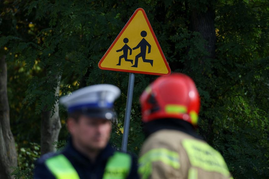 Akcja służb po ataku nożownika w Leszczydole-Nowinach 