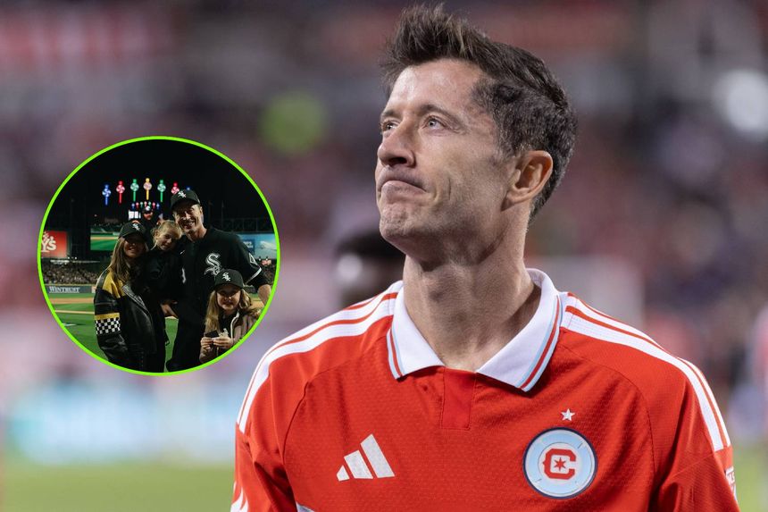 Na zdjęciu Robert Lewandowski w piłkarskim stroju, z wyrazem smutku na twarzy.