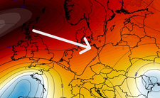Anomalia wysokości geopotencjalnej na poziomie 500 hPa 19.10 (ECMWF)  