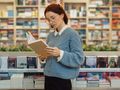 Polscy studenci kochają książki tej autorki. Łączy w nich fantastykę i romans