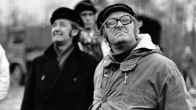 Od lewej: Andrzej Wajda, Wiktor Sobociński, lata 70., plan filmu 