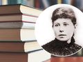 Maria Konopnicka, w tle książki
