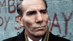Pete Postlethwaite